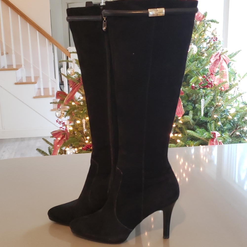 Tahari Black Suede Boots 9